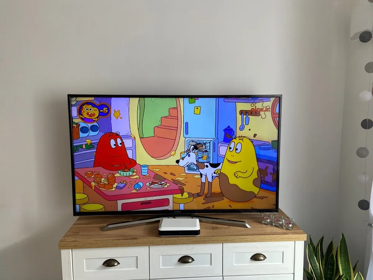 55inch  Smart TV Toshiba - Image 1