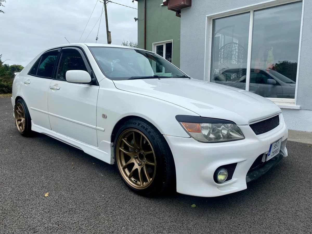 TOYOTA ALTEZZA - Image 1