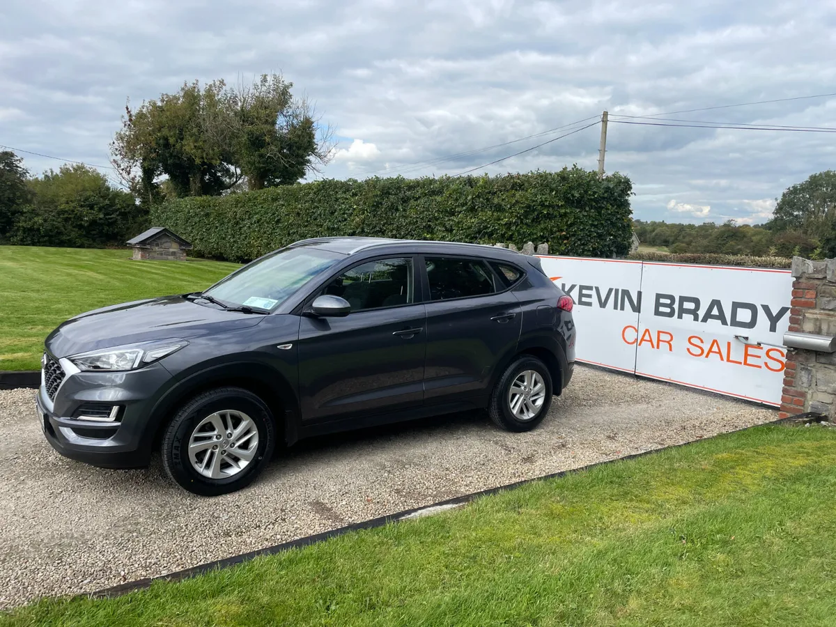 HYUNDAI TUCSON 1.6 DIESEL COMFORT MODEL SUV/JEEP - Image 3