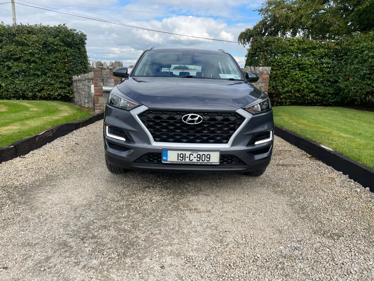 HYUNDAI TUCSON 1.6 DIESEL COMFORT MODEL SUV/JEEP - Image 2