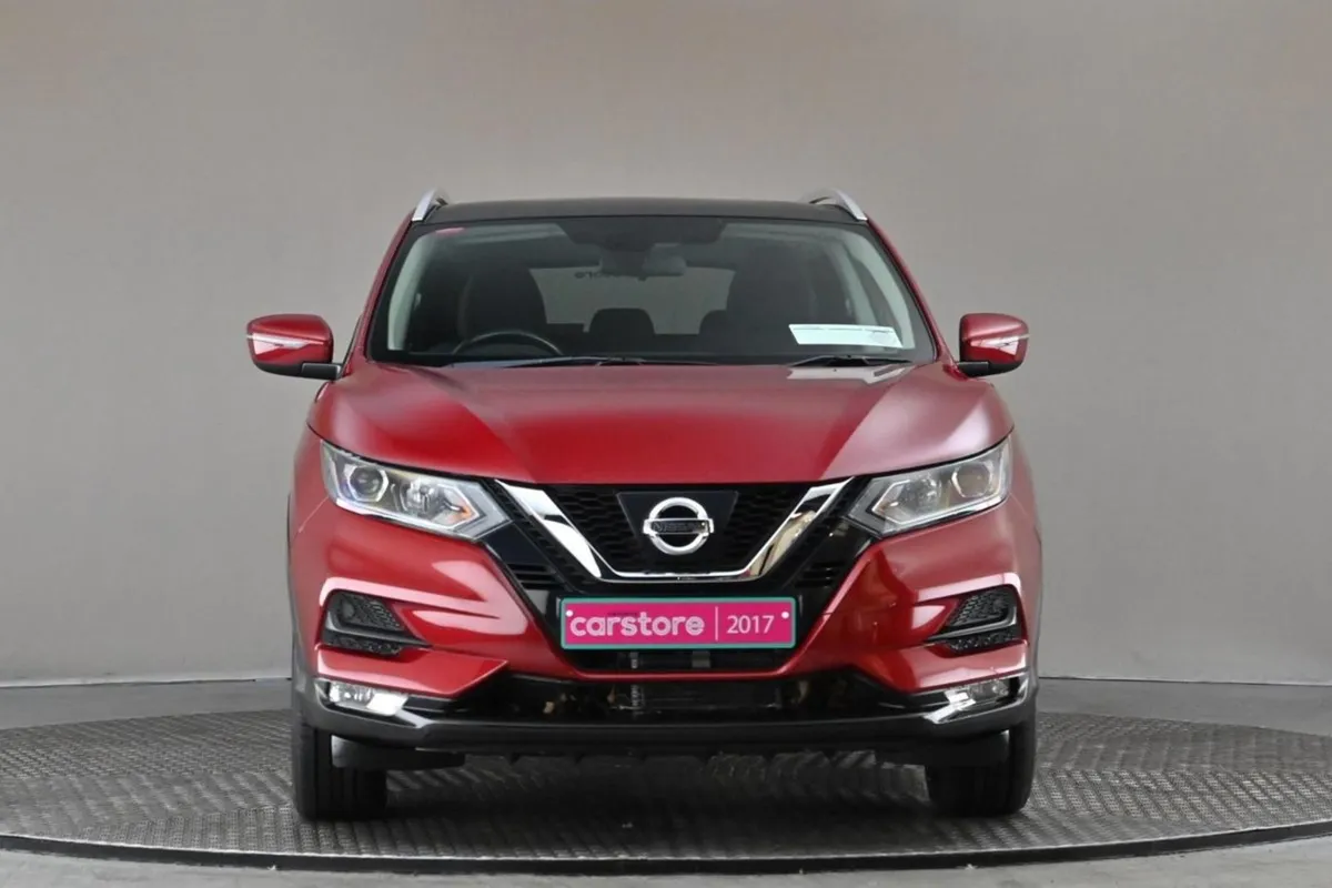 Nissan QASHQAI 1.2 SV CVT  very Low Mileage glass - Image 2