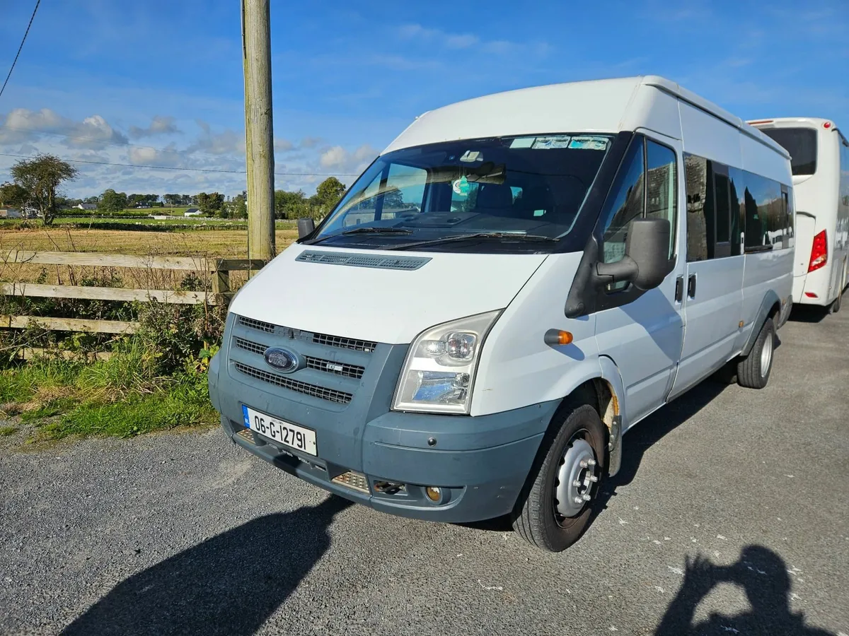 Ford Transit Minibus 2006 tax & test to Aug 2026 - Image 4