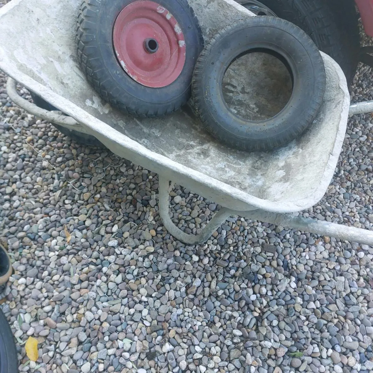 Wheelbarrow - Image 3