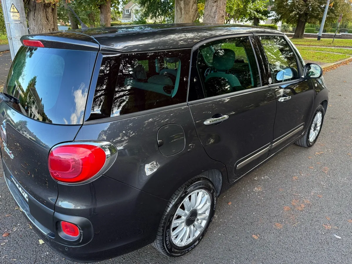 2013 fiat 500L 7 seats - Image 3