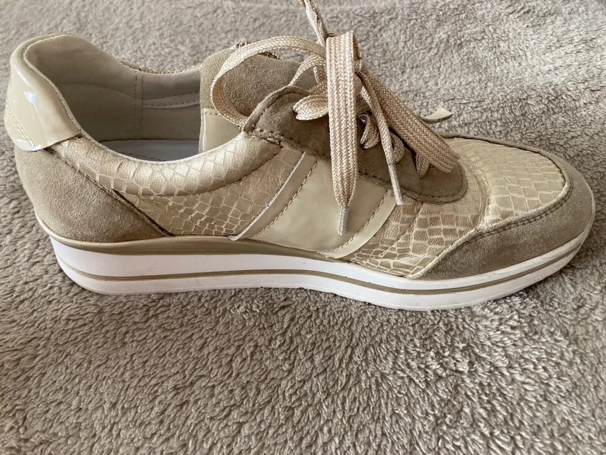 Platform t fashion trainers - Image 4