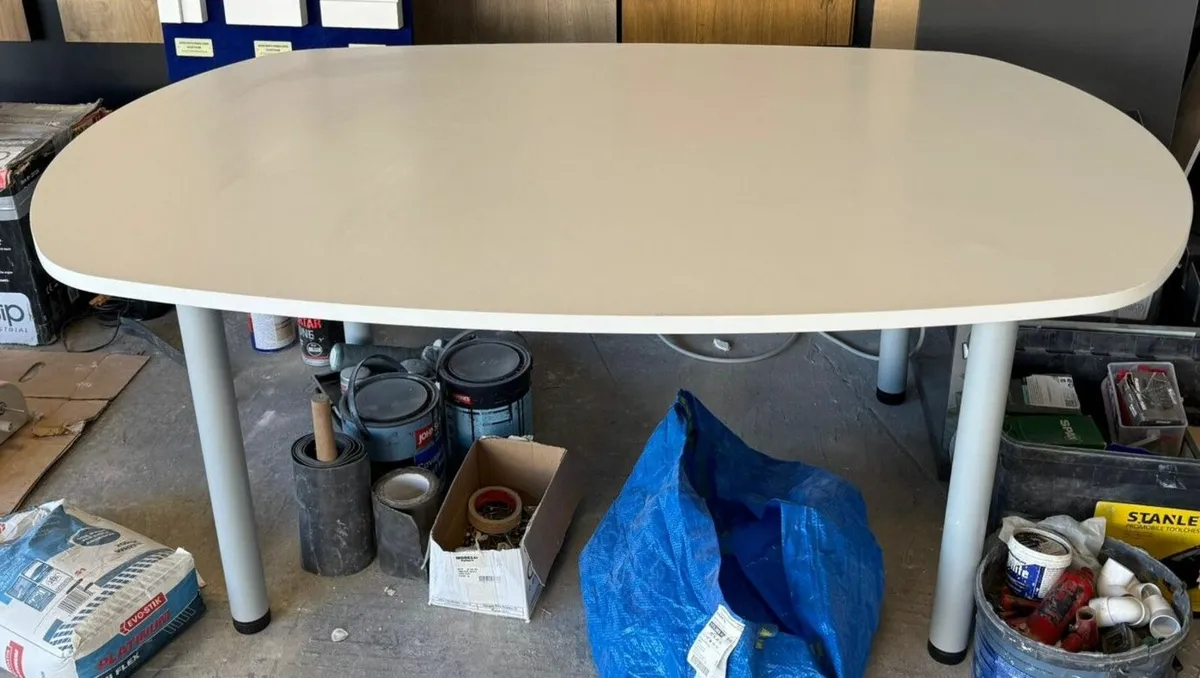 Boardroom / Meeting table - Image 3