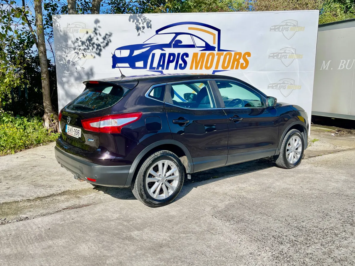 Nissan Qashqai 2015 1 owner Low miles - Image 2