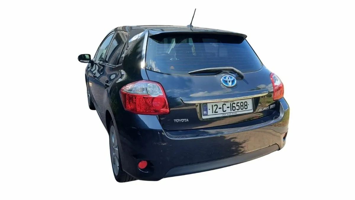 Toyota Auris 2012 - Image 3