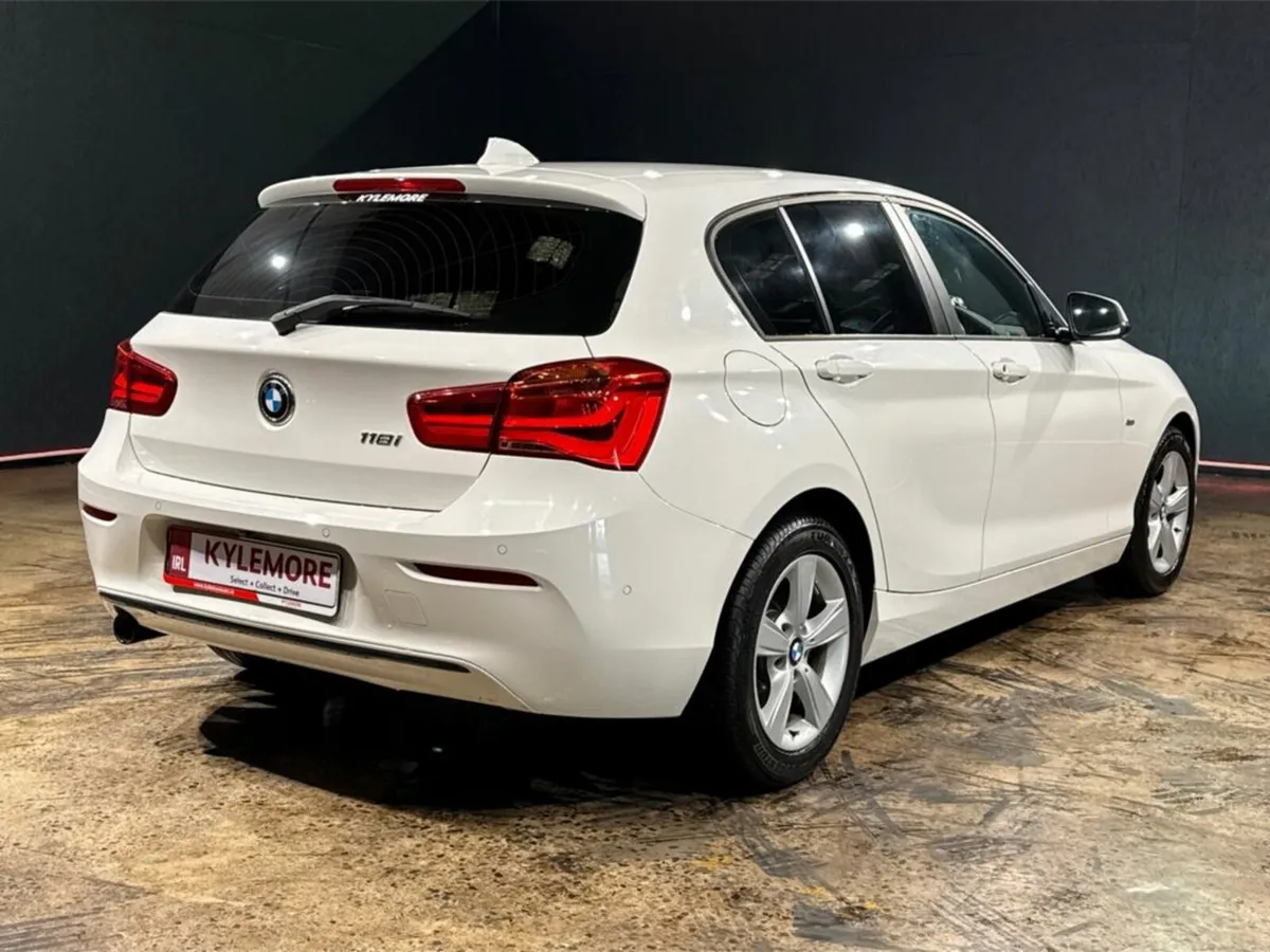 BMW 1-Series 1.5 SPORTLINE - PETROL AUTOMATIC - RE - Image 4