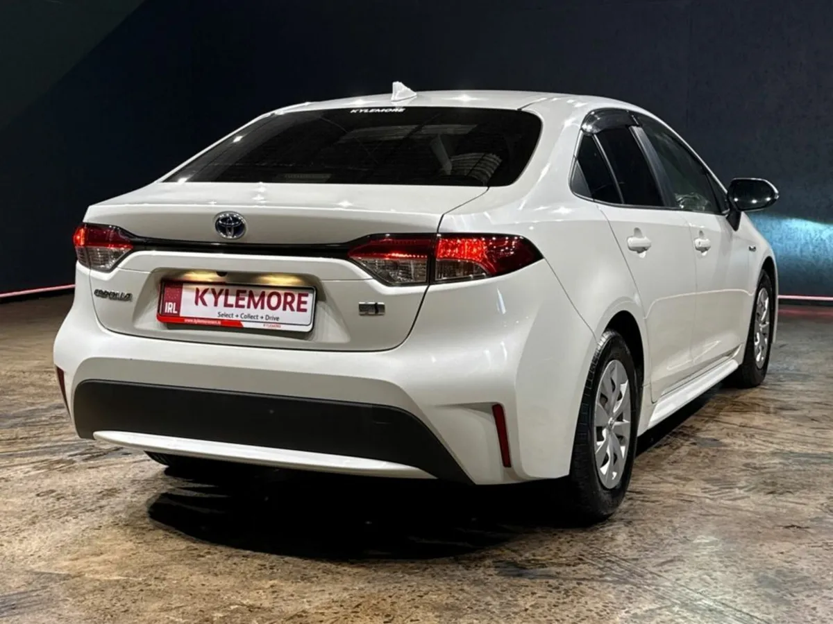 Toyota Corolla PETROL HYBRID - CRUISE CONTROL - RE - Image 4