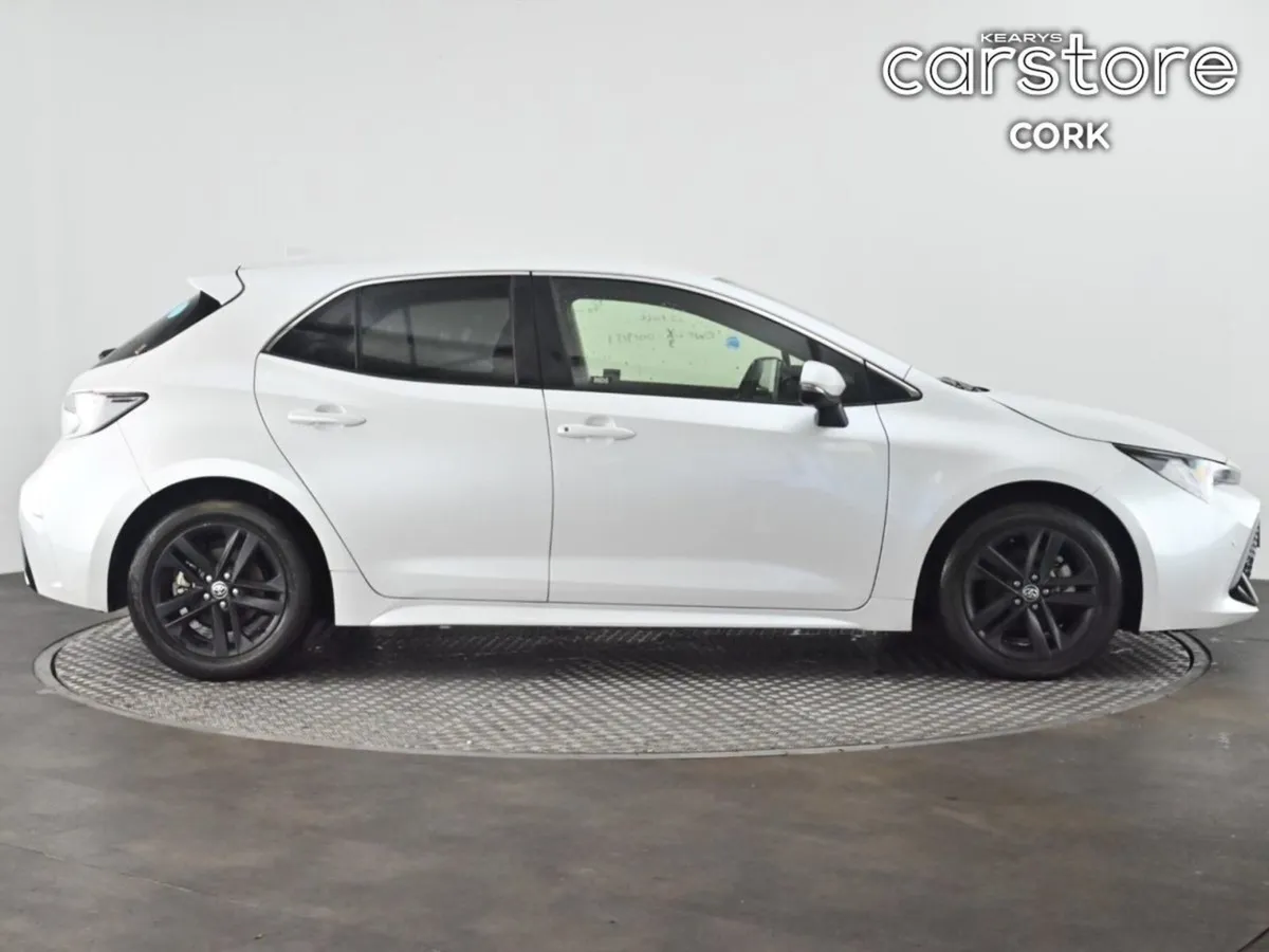 Toyota Corolla 1.8 Hybrid Auto - Image 3