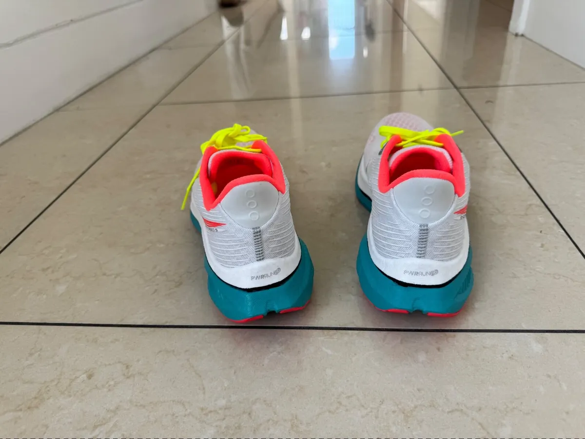 Running shoes - Image 3