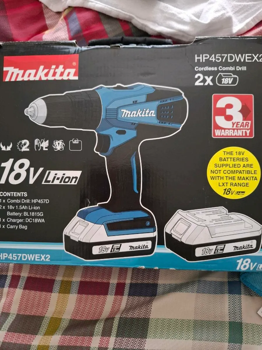Makita cordless   combi  dril - Image 1