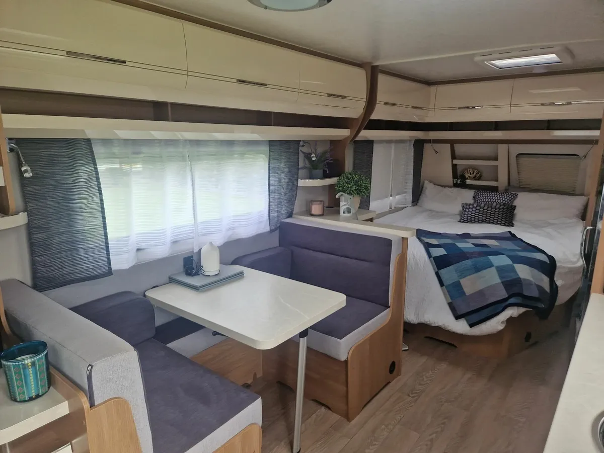 Caravan - Image 1
