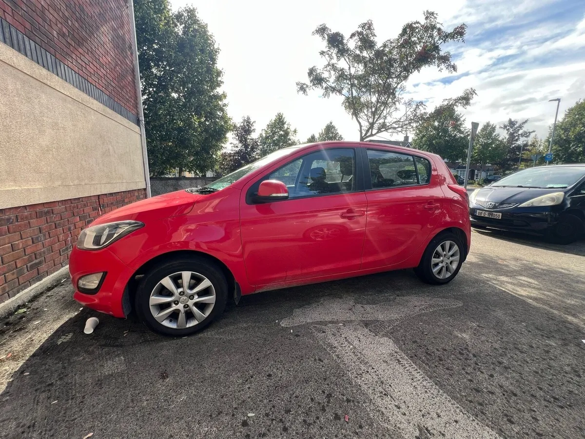 Hyundai i20 - Image 2