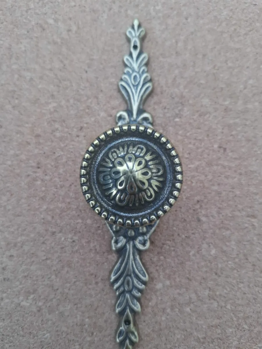 Knobs/drawer pulls - Image 2