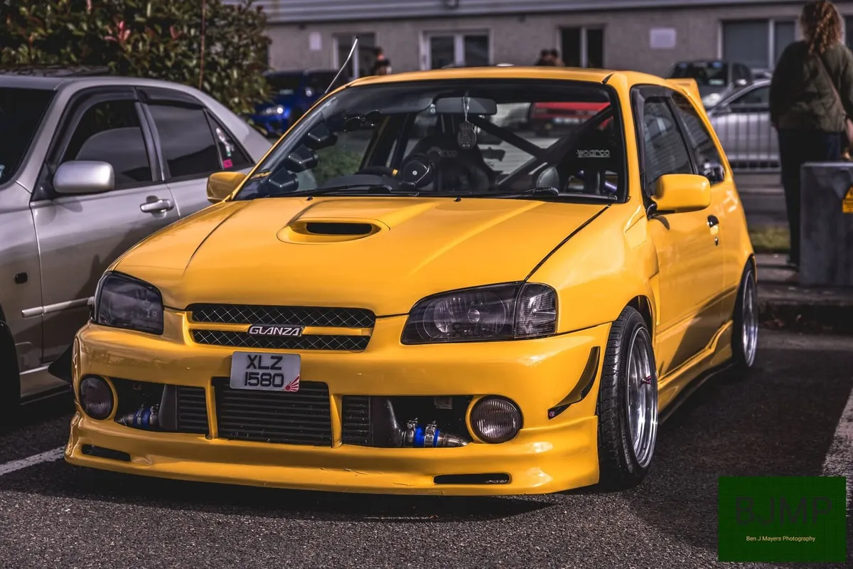 GLANZA V Huge spec - Image 1