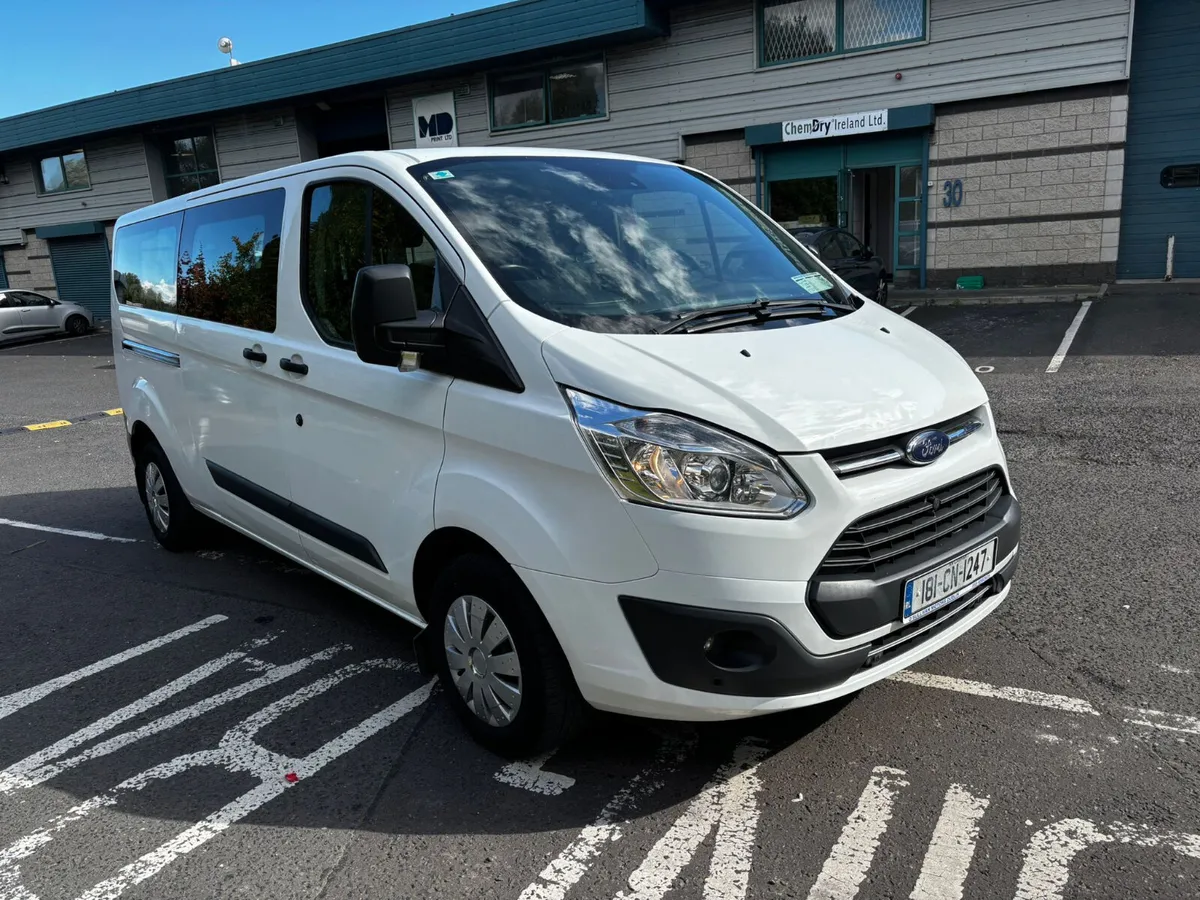 FORD TRANSIT CUSTOM/2018/2.0 DIESEL/9 SEATER/WAV - Image 3