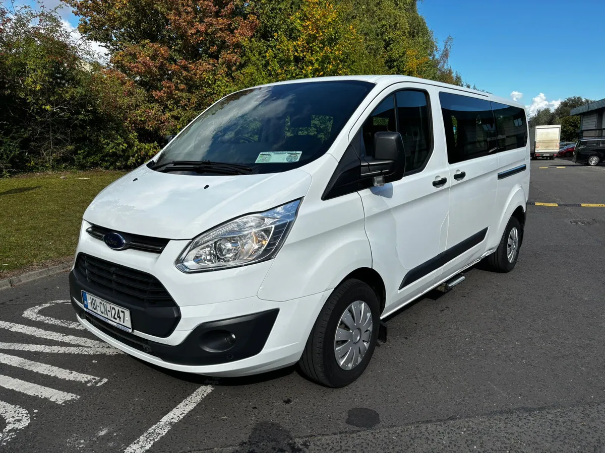 FORD TRANSIT CUSTOM/2018/2.0 DIESEL/9 SEATER/WAV - Image 1
