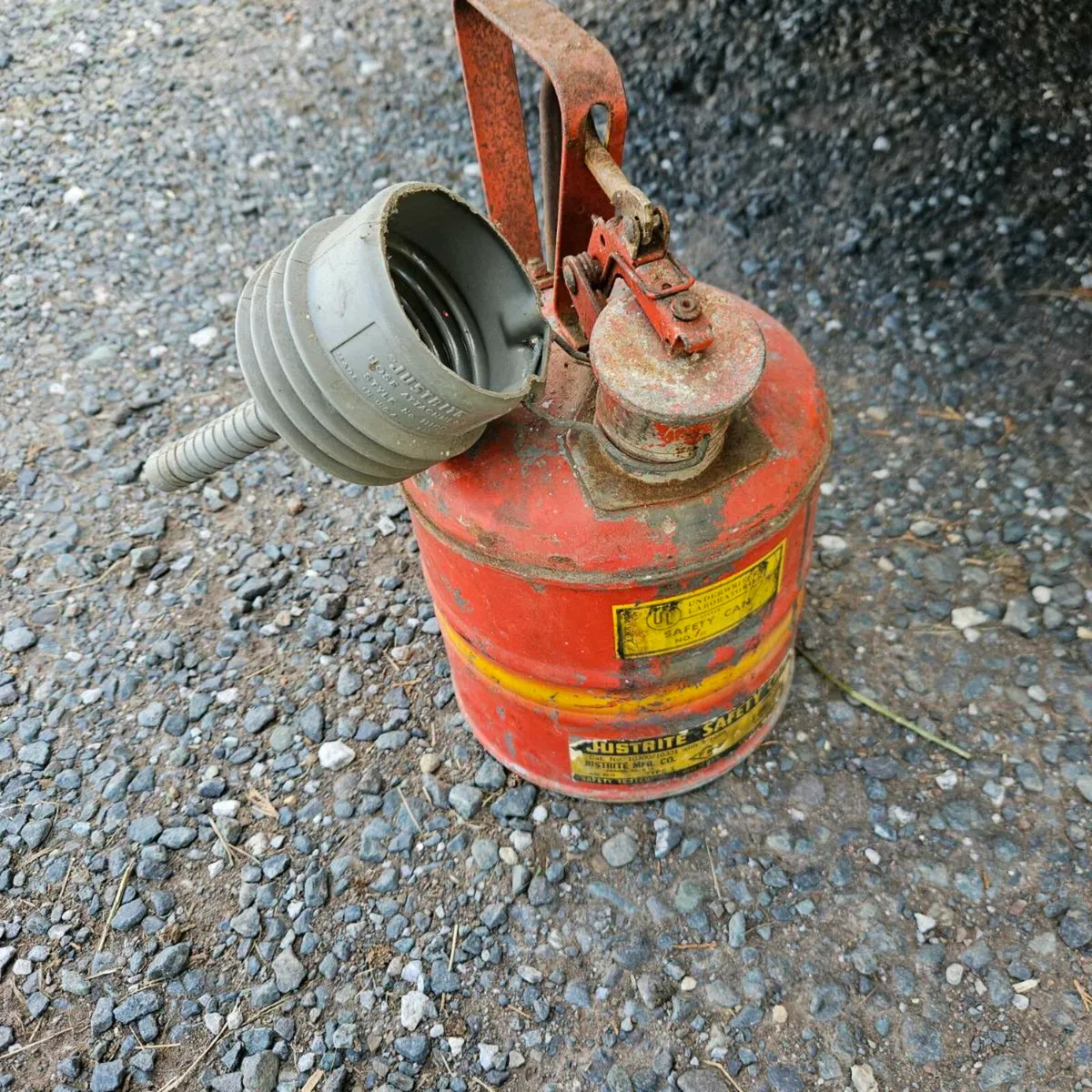 Vintage fuel can - Image 1