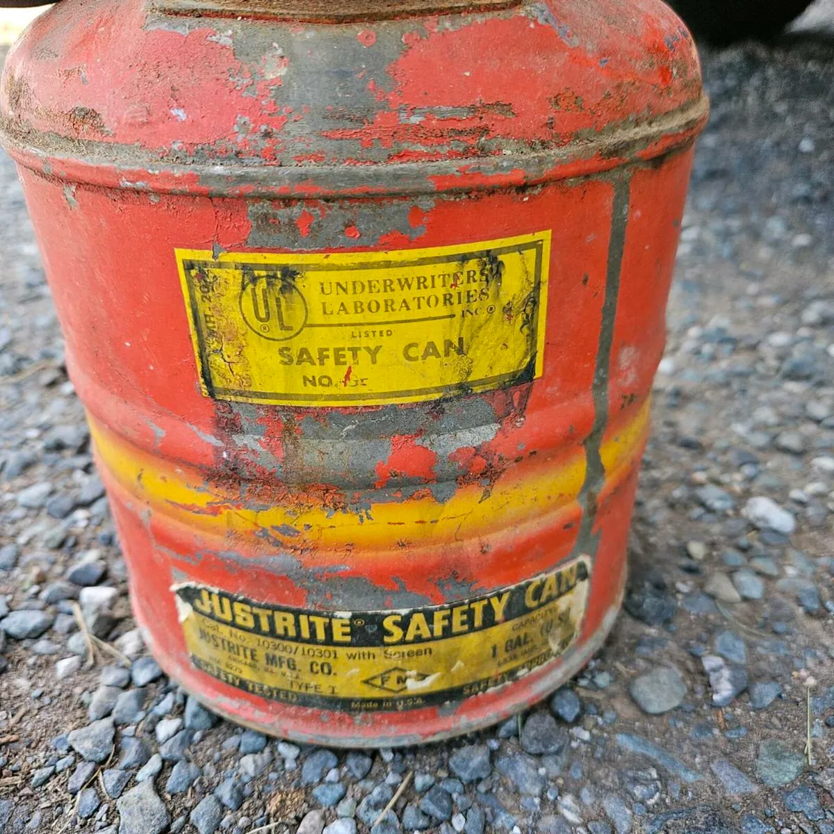 Vintage fuel can - Image 4