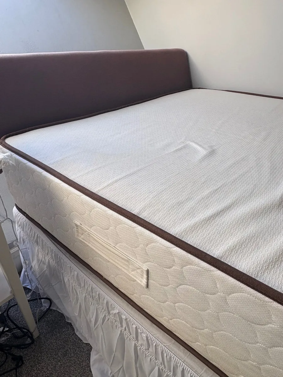 Bed - Image 4