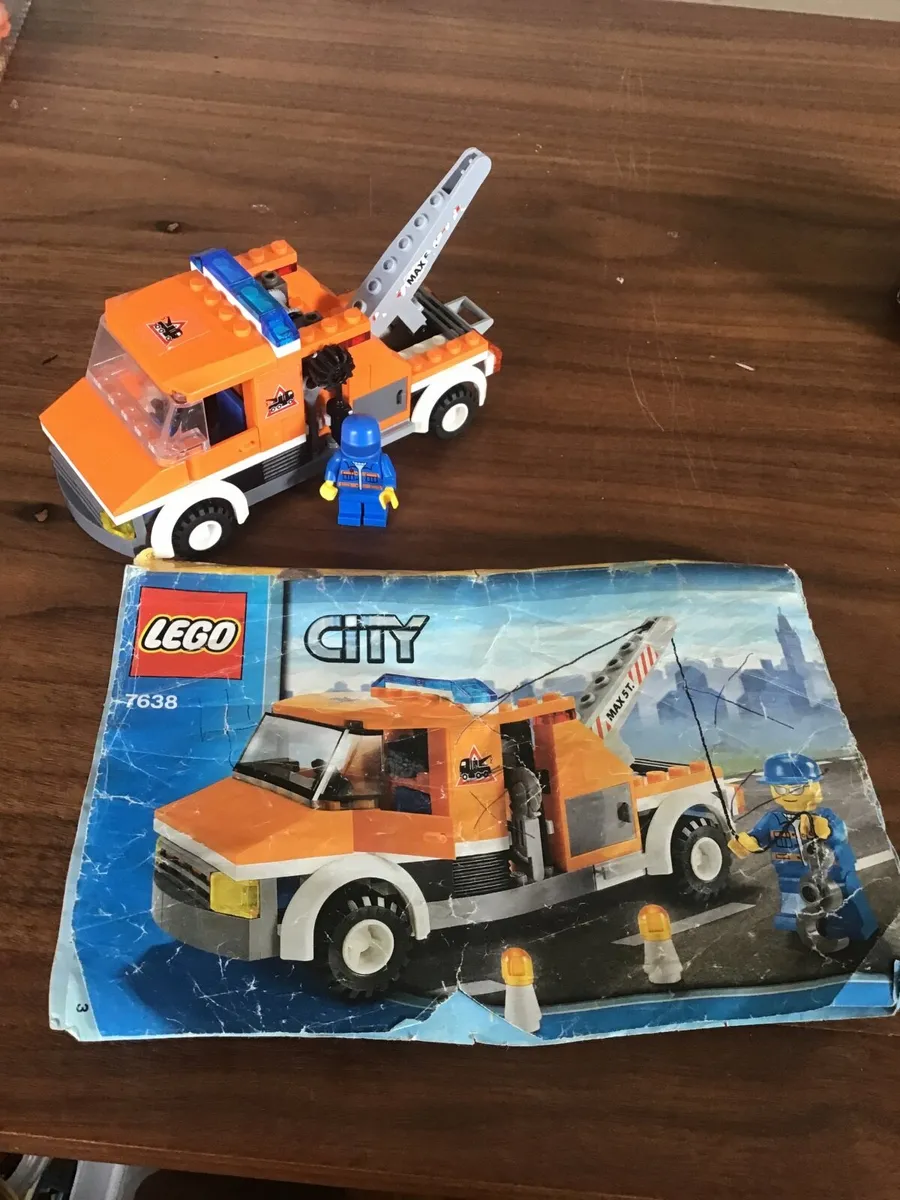 Lego city tow truck 7638 - Image 1