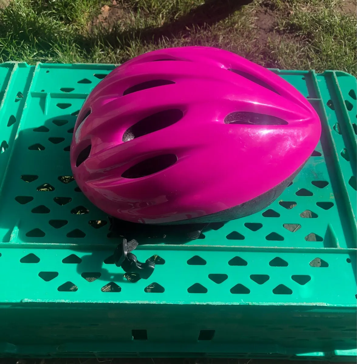 Girls frenzy bike with helmet. - Image 2