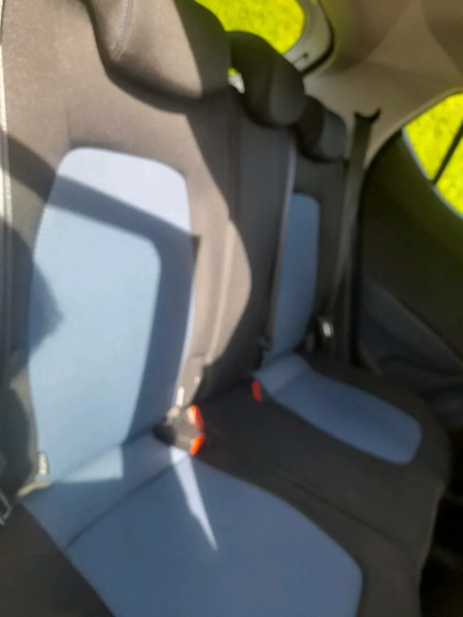 18 hyundai i10 1.0 automatic deluxe - Image 4