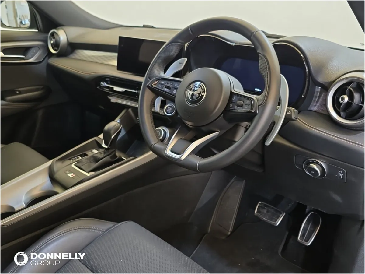 Alfa Romeo Tonale Hatchback Sprint - Image 4
