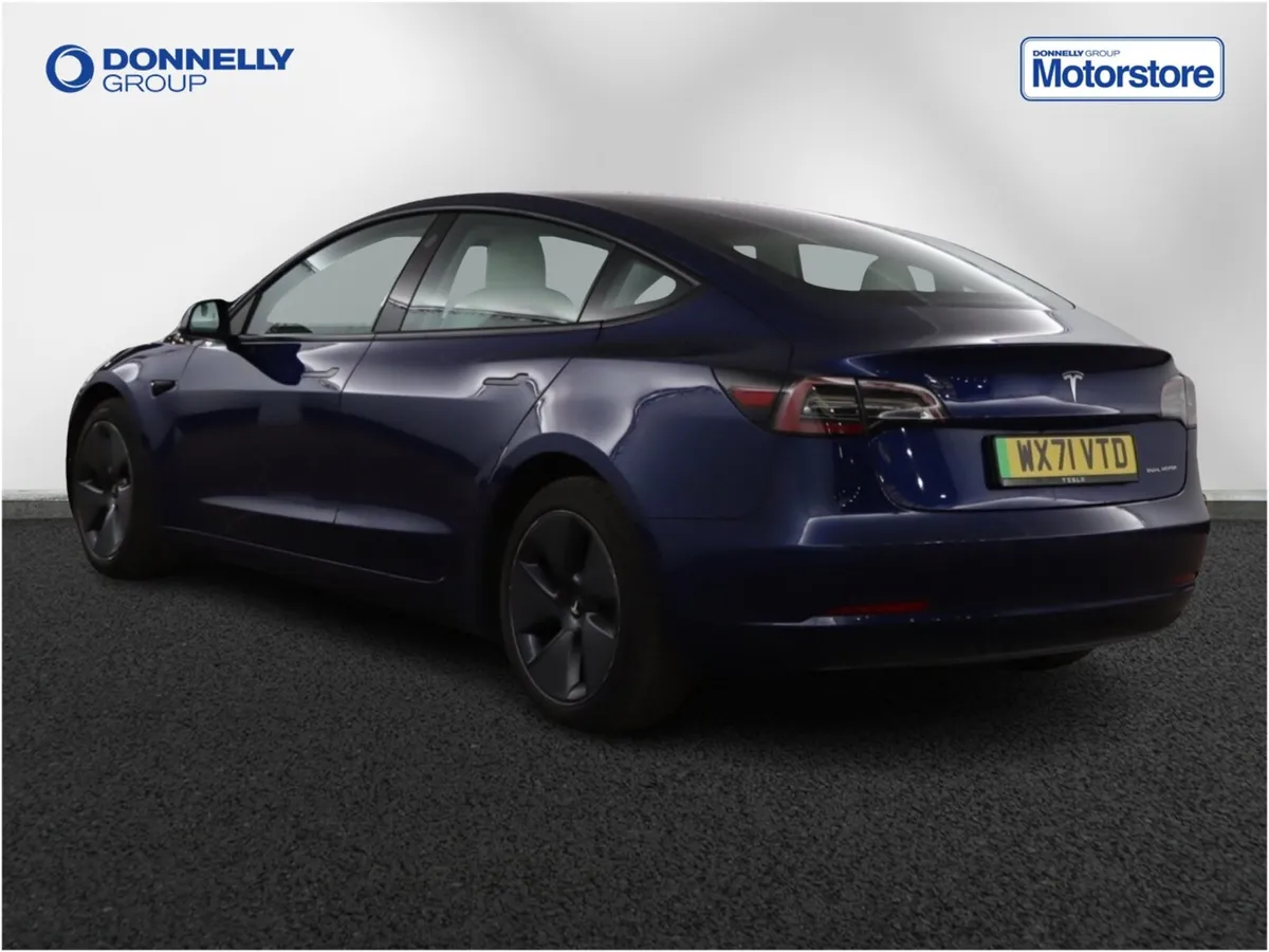 Tesla Model 3 Saloon Long Range - Image 2
