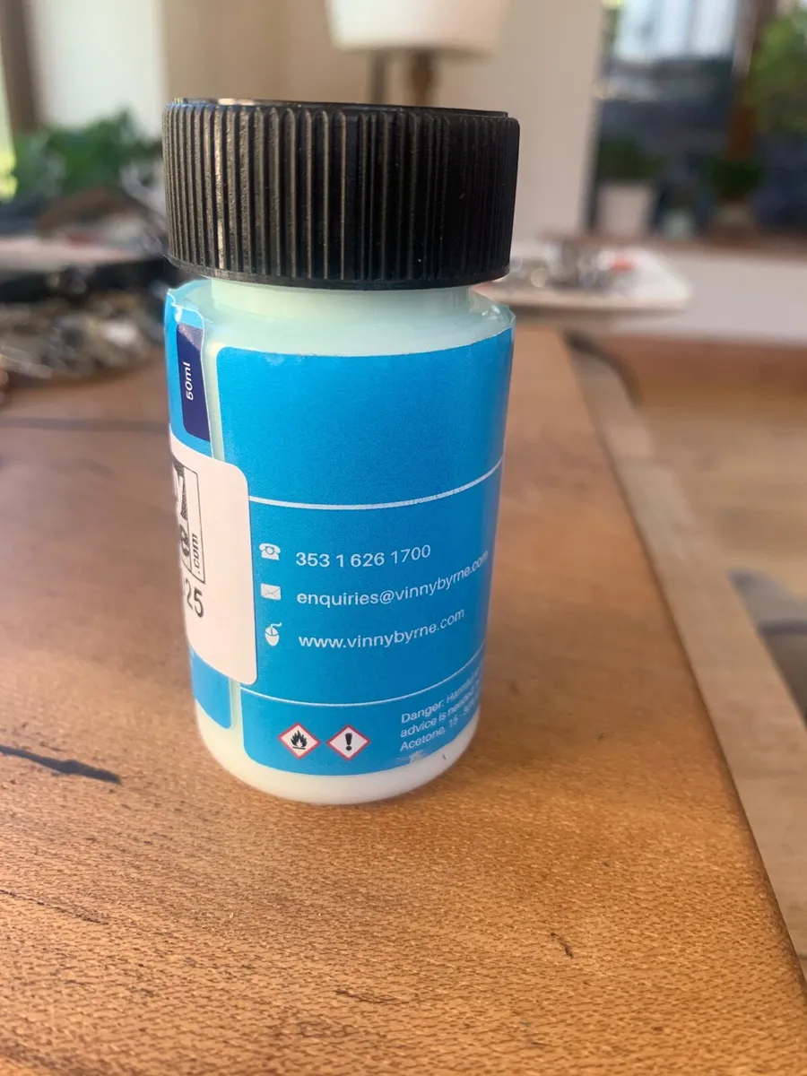 Fiat 500 touch up paint pot - Image 4