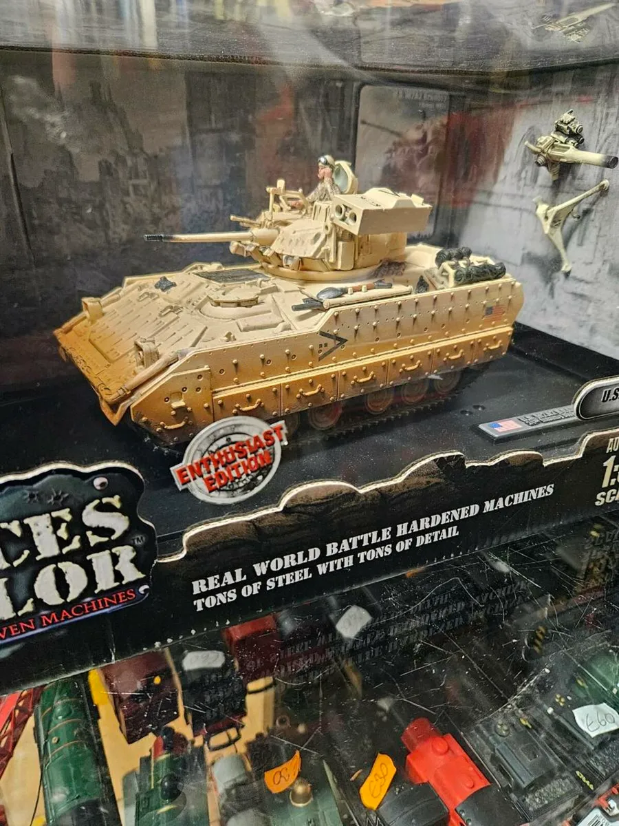 Corgi Forces of Valor American Bradley Armoured Ca - Image 3