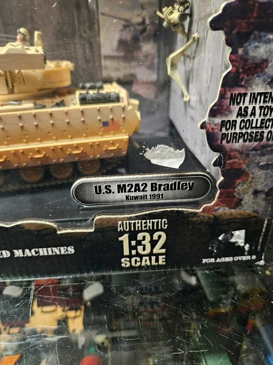 Corgi Forces of Valor American Bradley Armoured Ca - Image 4