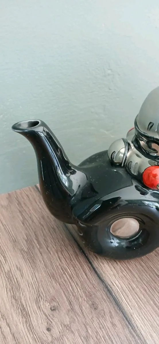 Novelty Teapot, Motorcycle and Rider. - Image 4