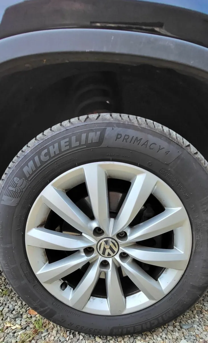 Automatic Volkswagen Tiguan 4Motion - Image 3