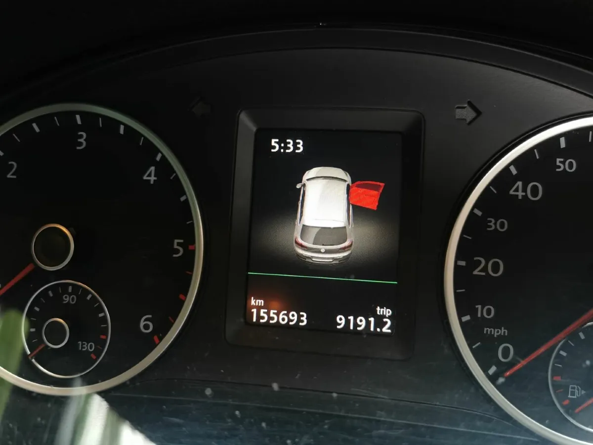 Automatic Volkswagen Tiguan 4Motion - Image 4