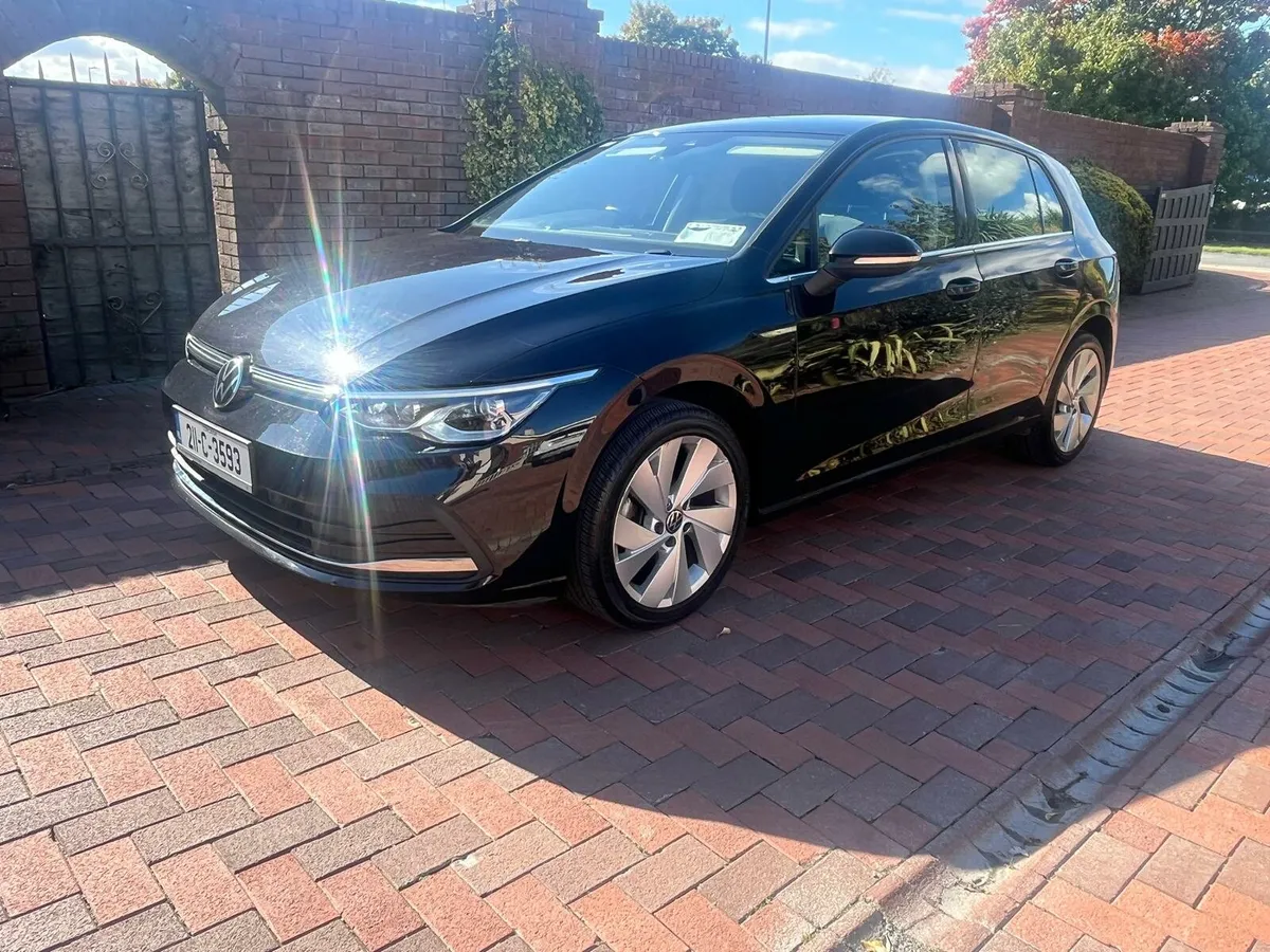 2021 Volkswagen golf 1.5 tsi style - Image 1