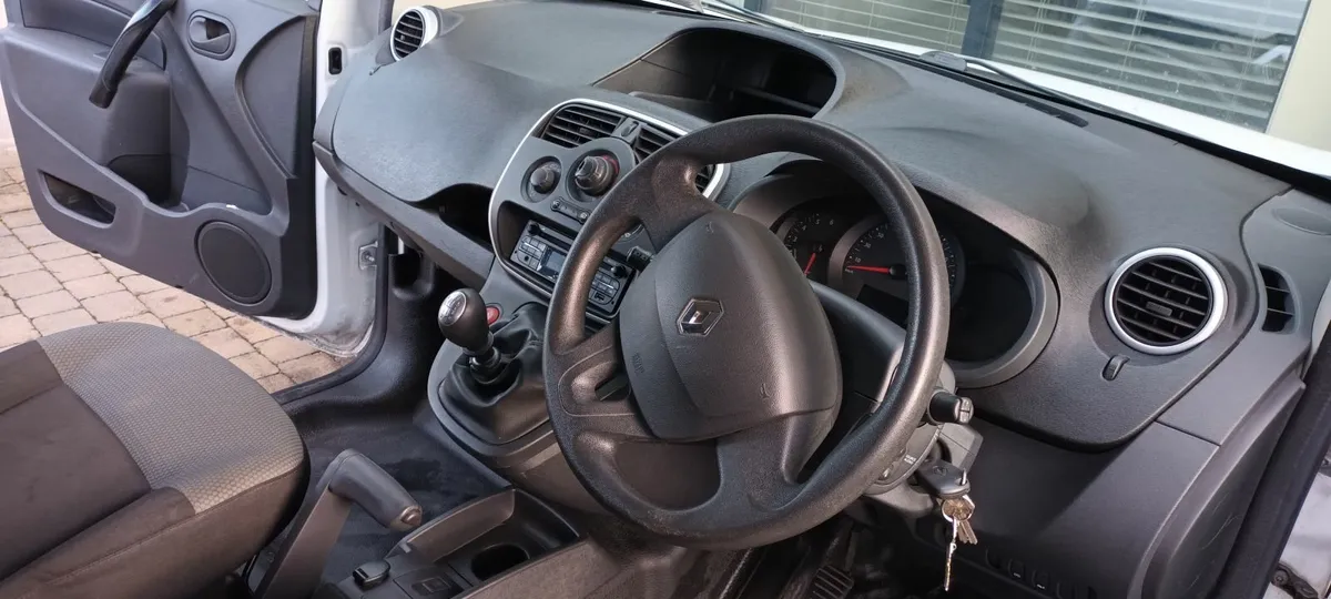 Renault Kangoo 2017 - Image 2