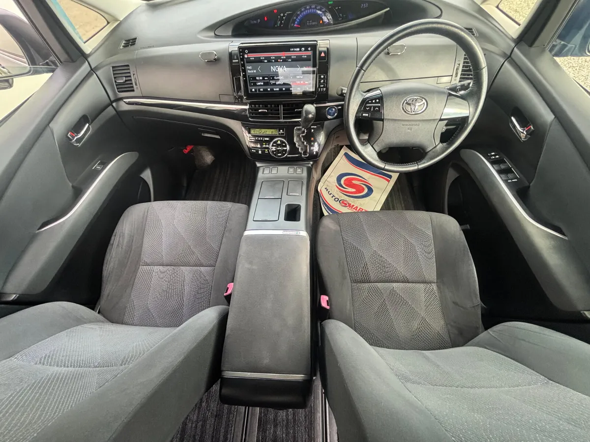 Toyota Estima 2014 - Image 4