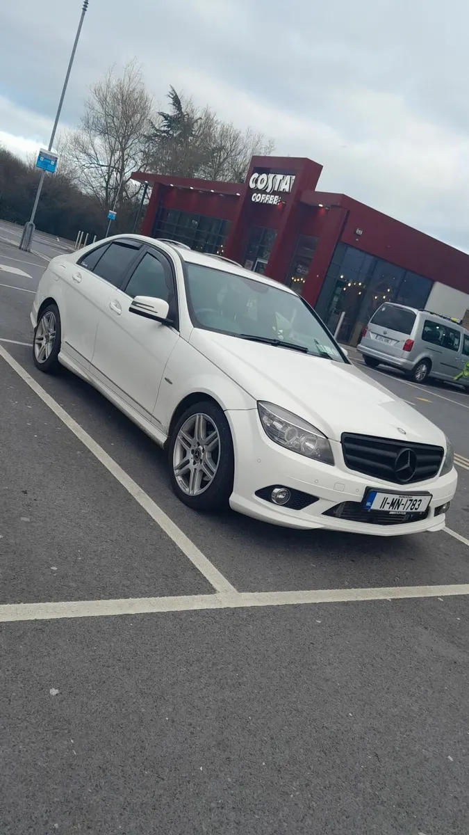 Mercedes-Benz C-Class 2011 - Image 1
