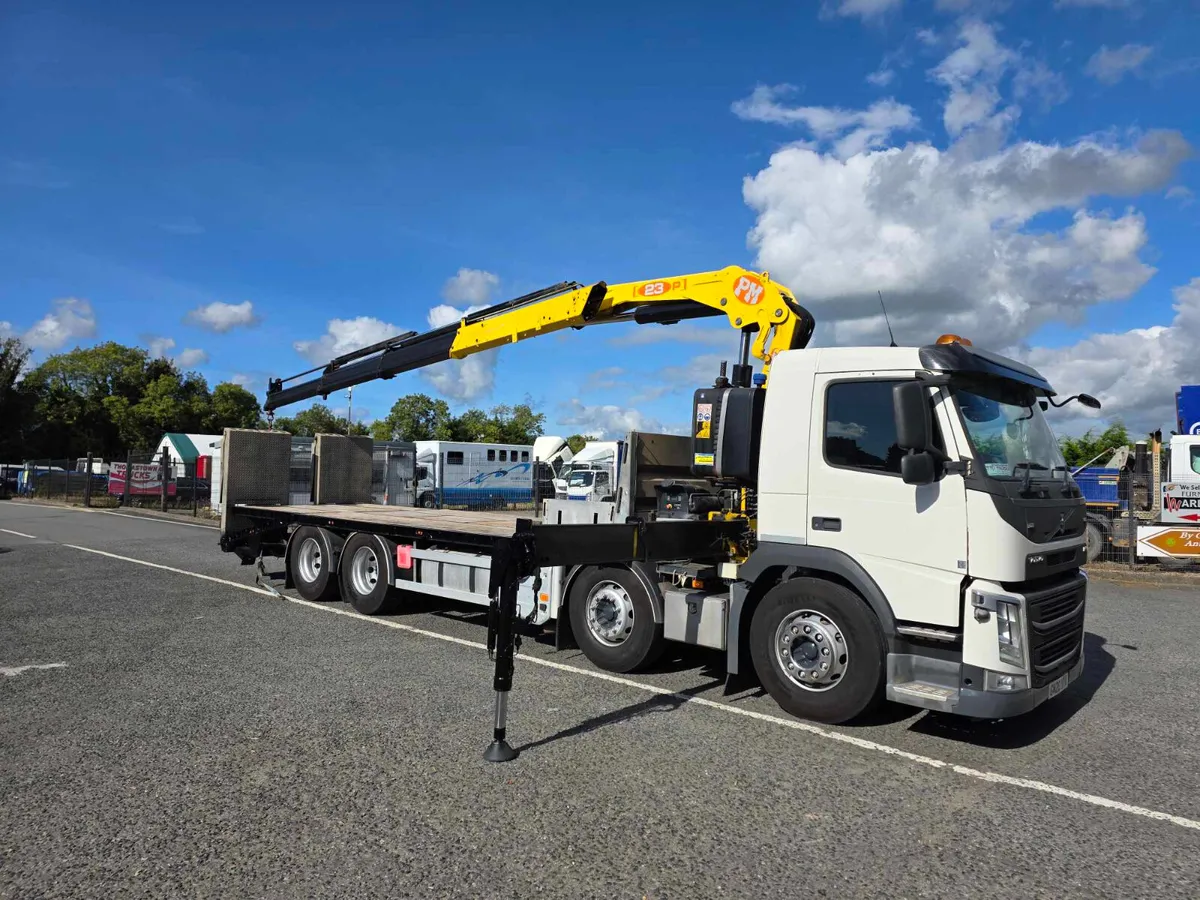 2020 Volvo FM430 8X4 27ft Beavertail/ Flat - Image 1