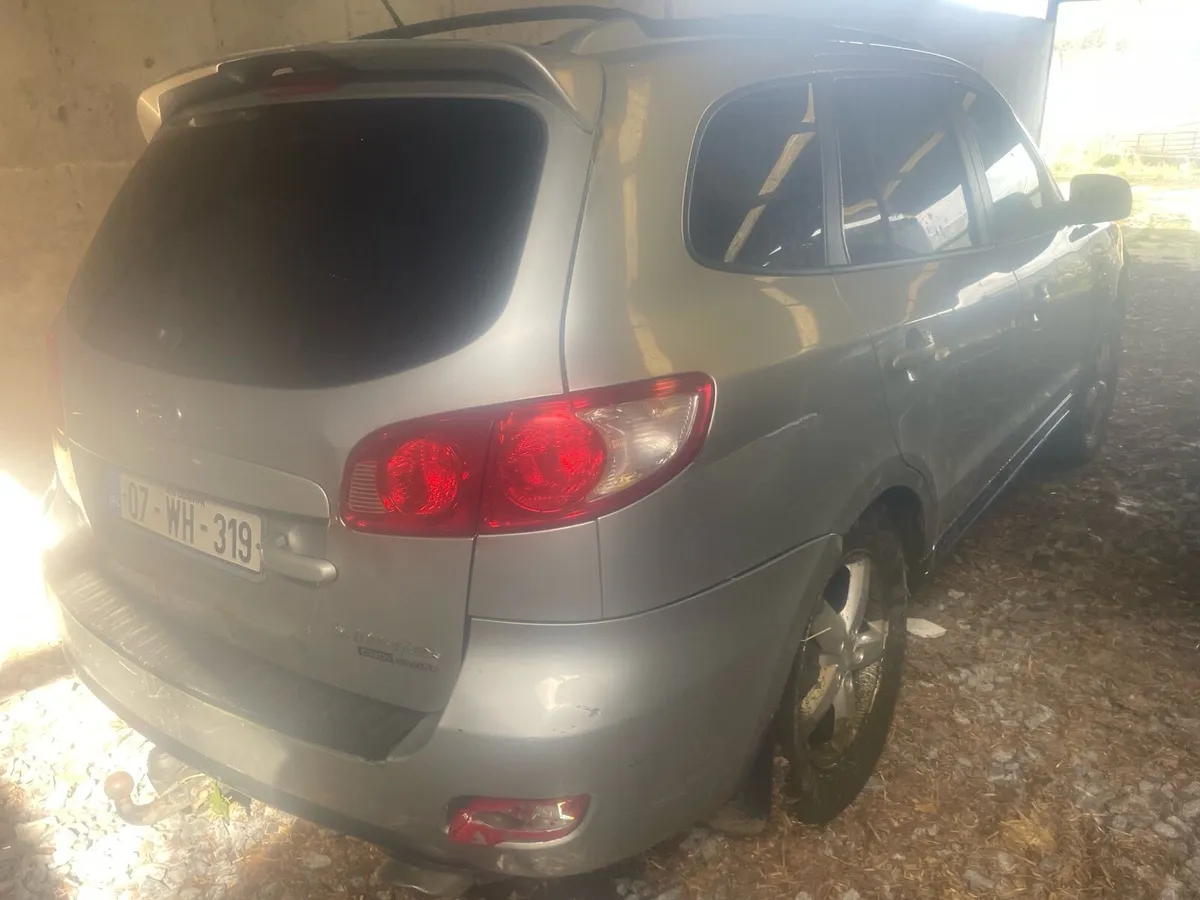 Hyundai Santa Fe - Image 1