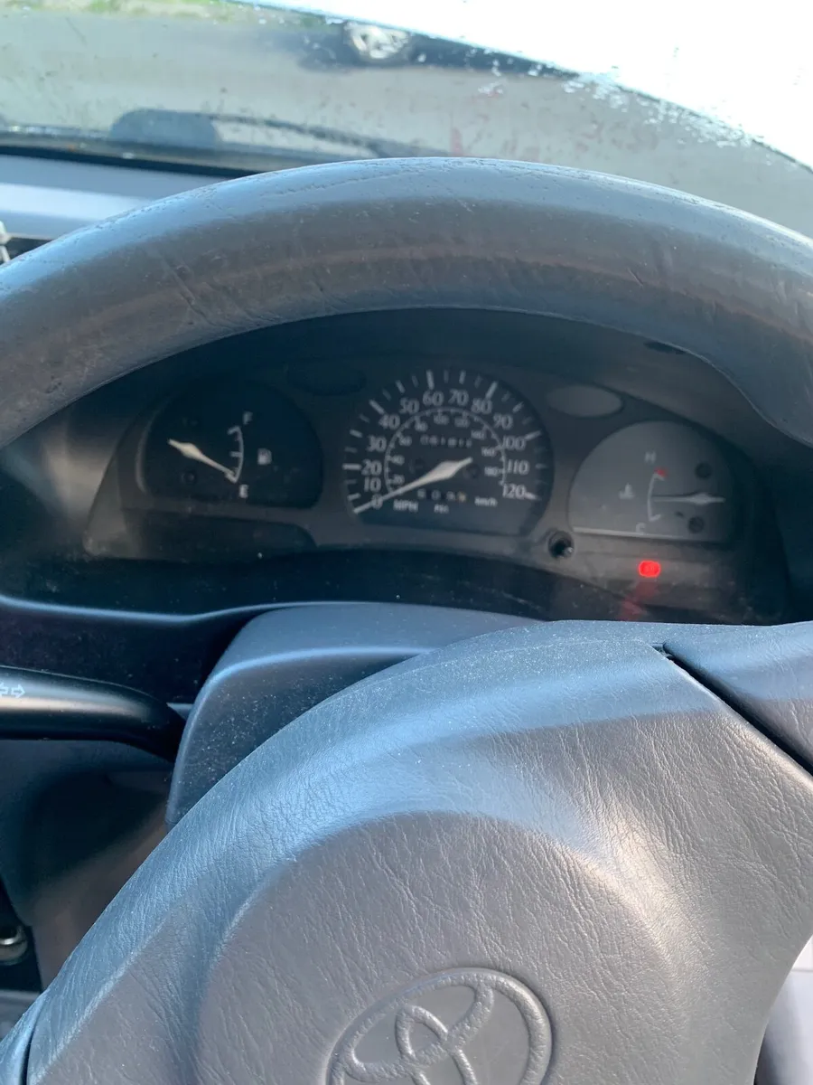 Toyota Starlet 1999 - Image 1