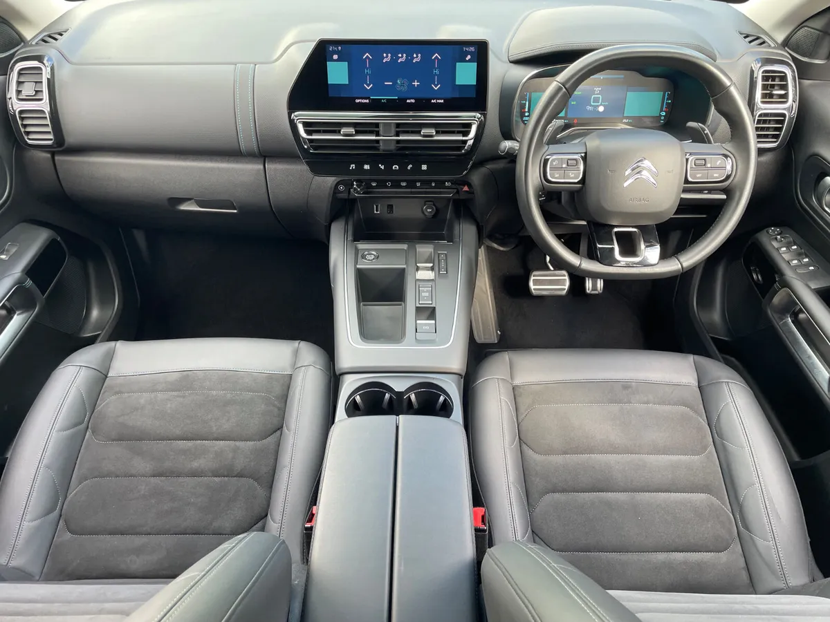 FLAIR PHEV - APPLE PLAY - HALF LEATHER - 140TAX - Image 3