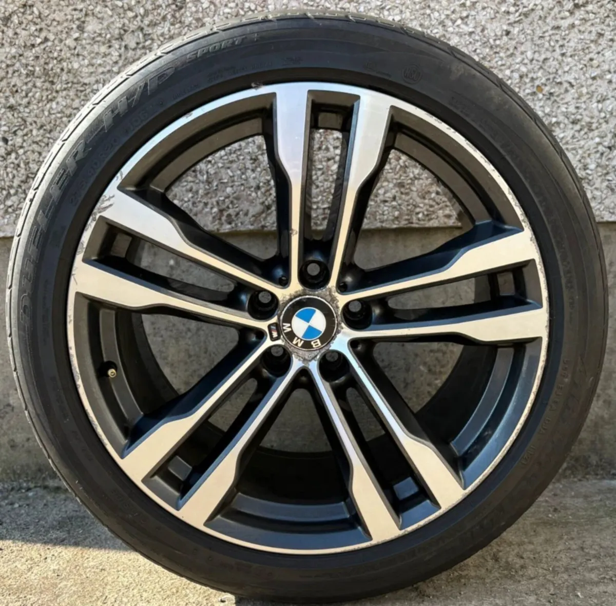 20" GENUINE BMW 468M ALLOY WHEELS AND TYRES - Image 2