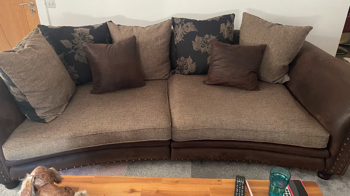 Hemingway Sofa XXL - Image 1