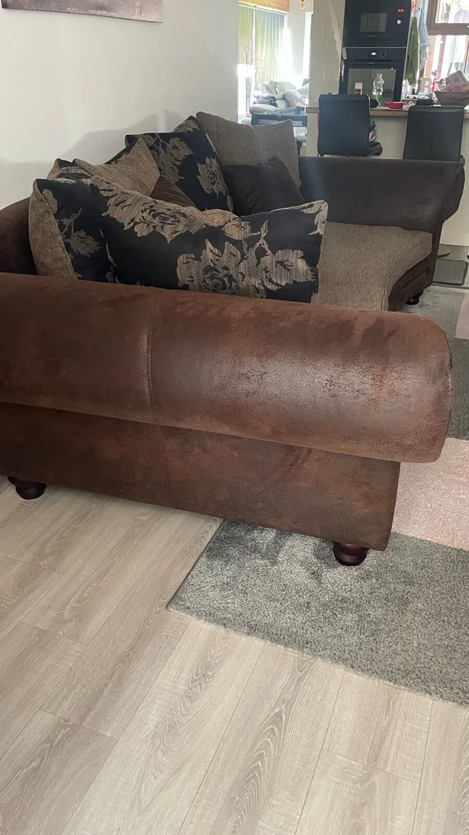 Hemingway Sofa XXL - Image 2
