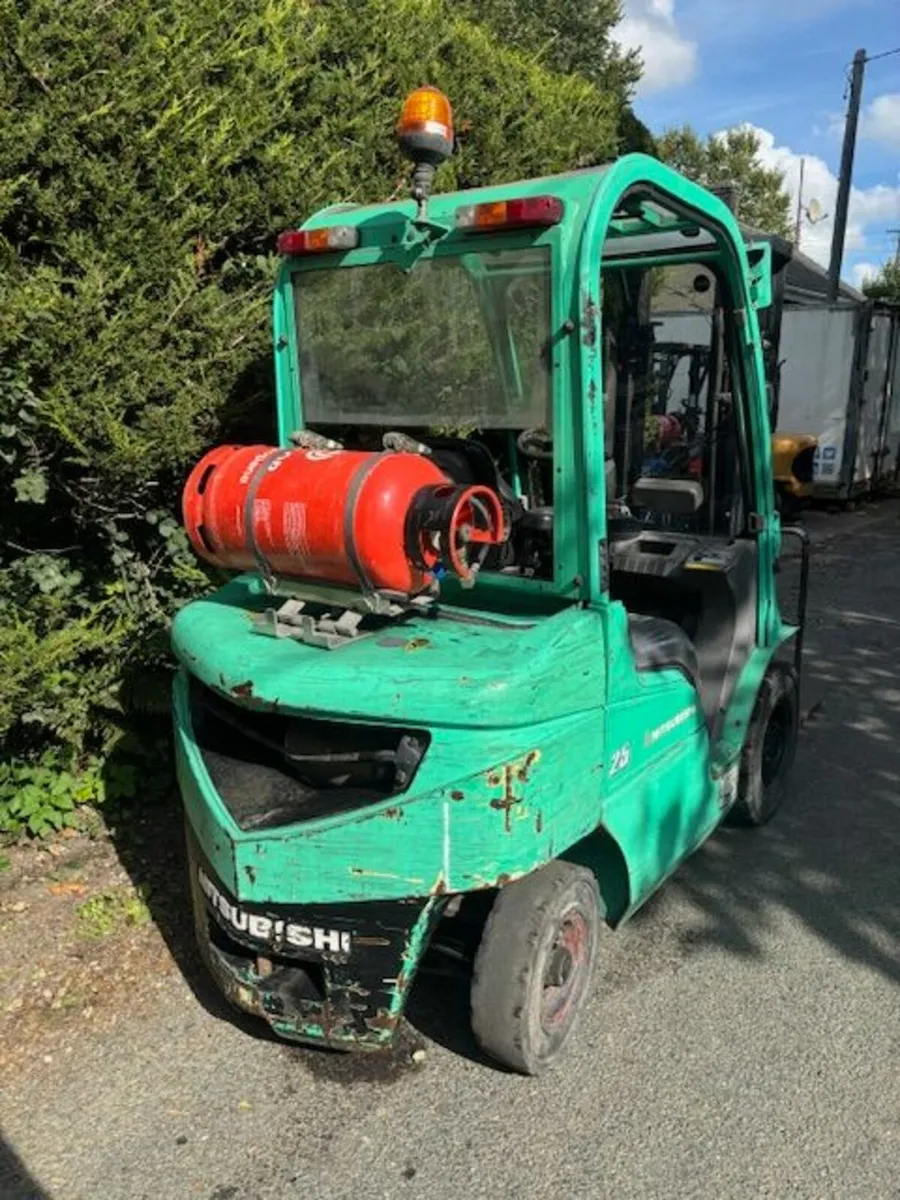 Mitsubishi Forklift - Image 3