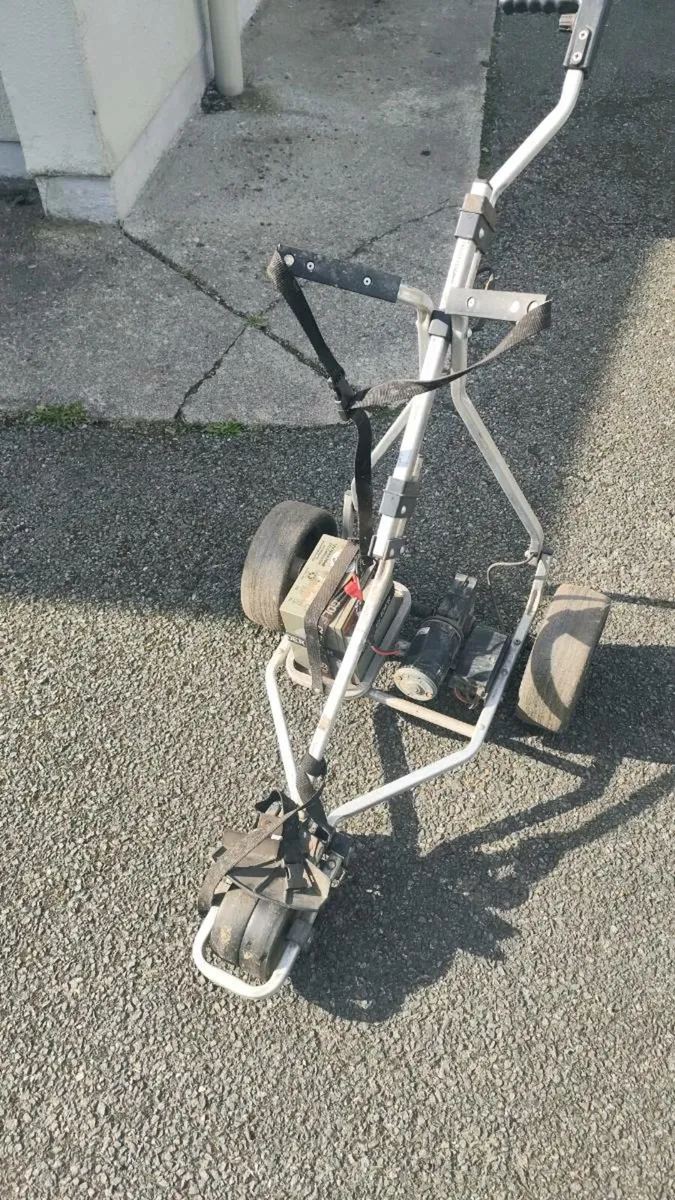 Battery golf trolley